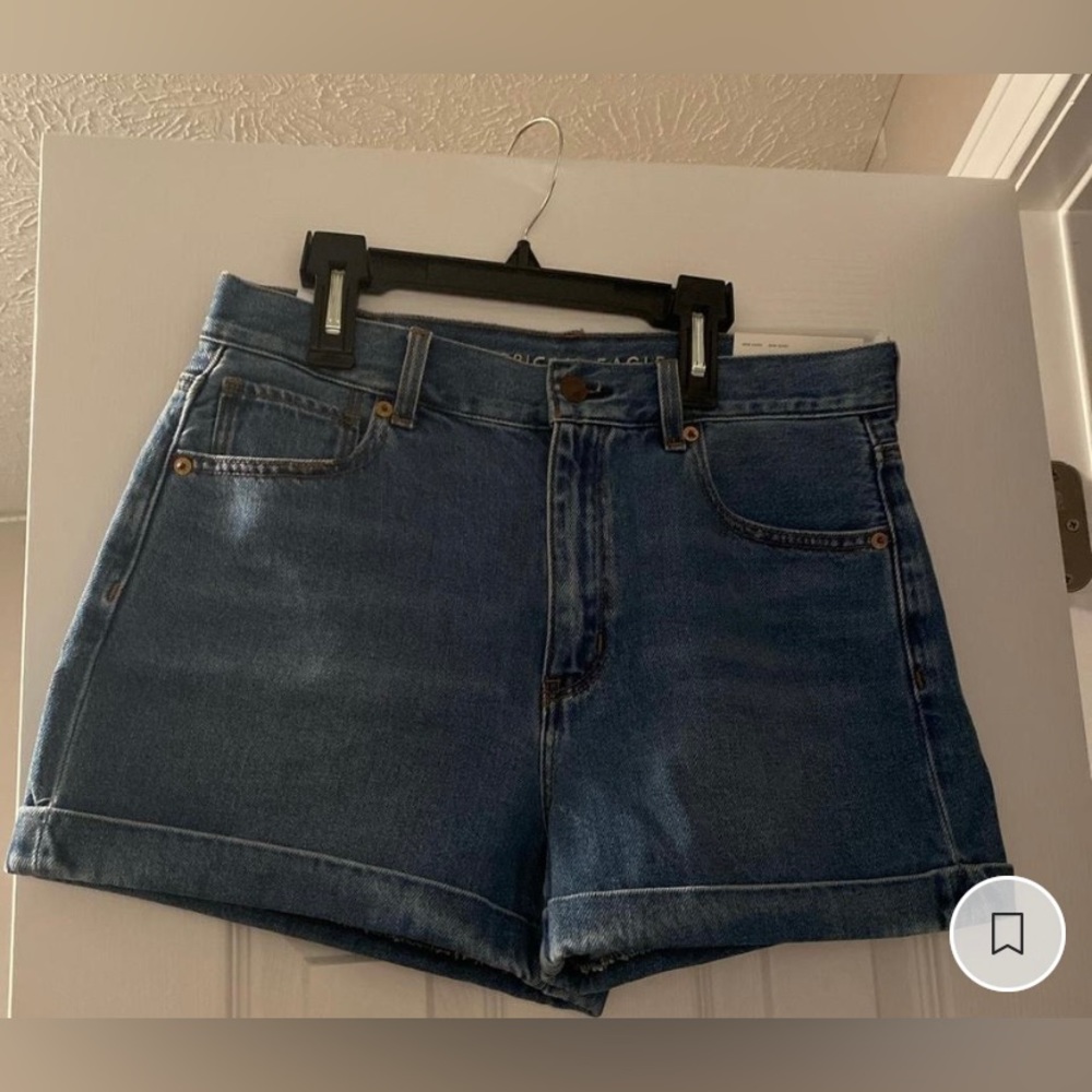 American Eagle High-Rise Mom Shorts